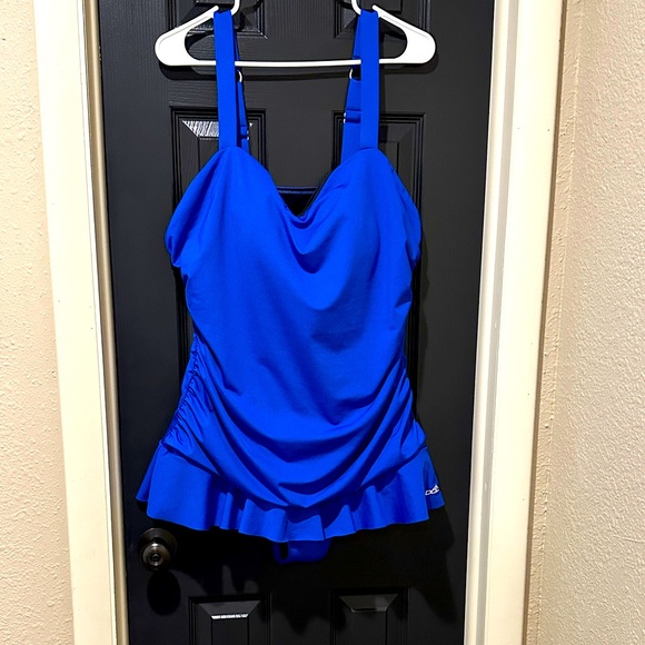 Dolfin Royal Blue Swimsuit with Buit in Bra & Skirt. Sz 20 💙 - Picture 1 of 9